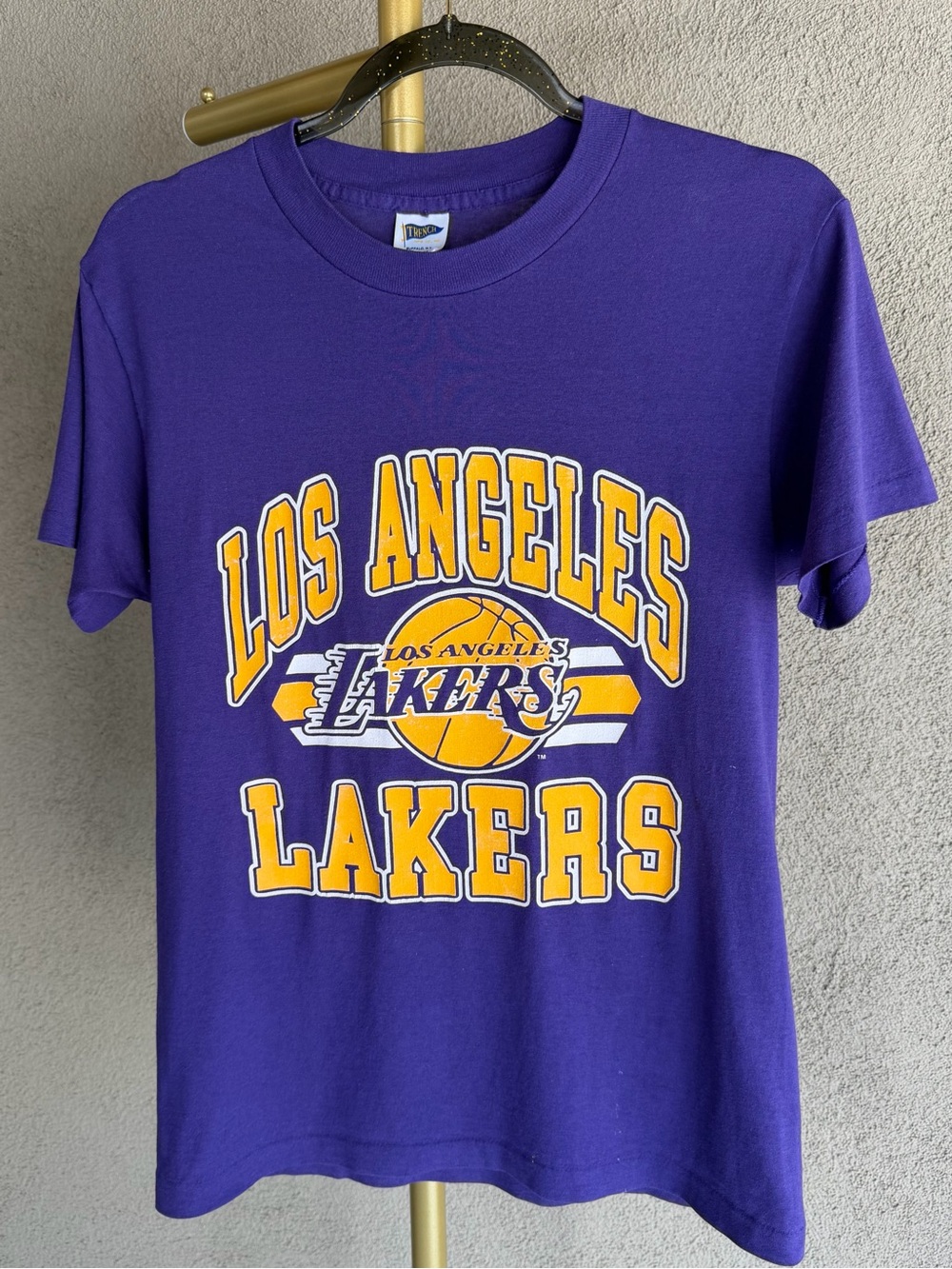 Vintage 80s / 90s LA Lakers T-Shirt Trench Single Stitch Los Angeles Sports USA